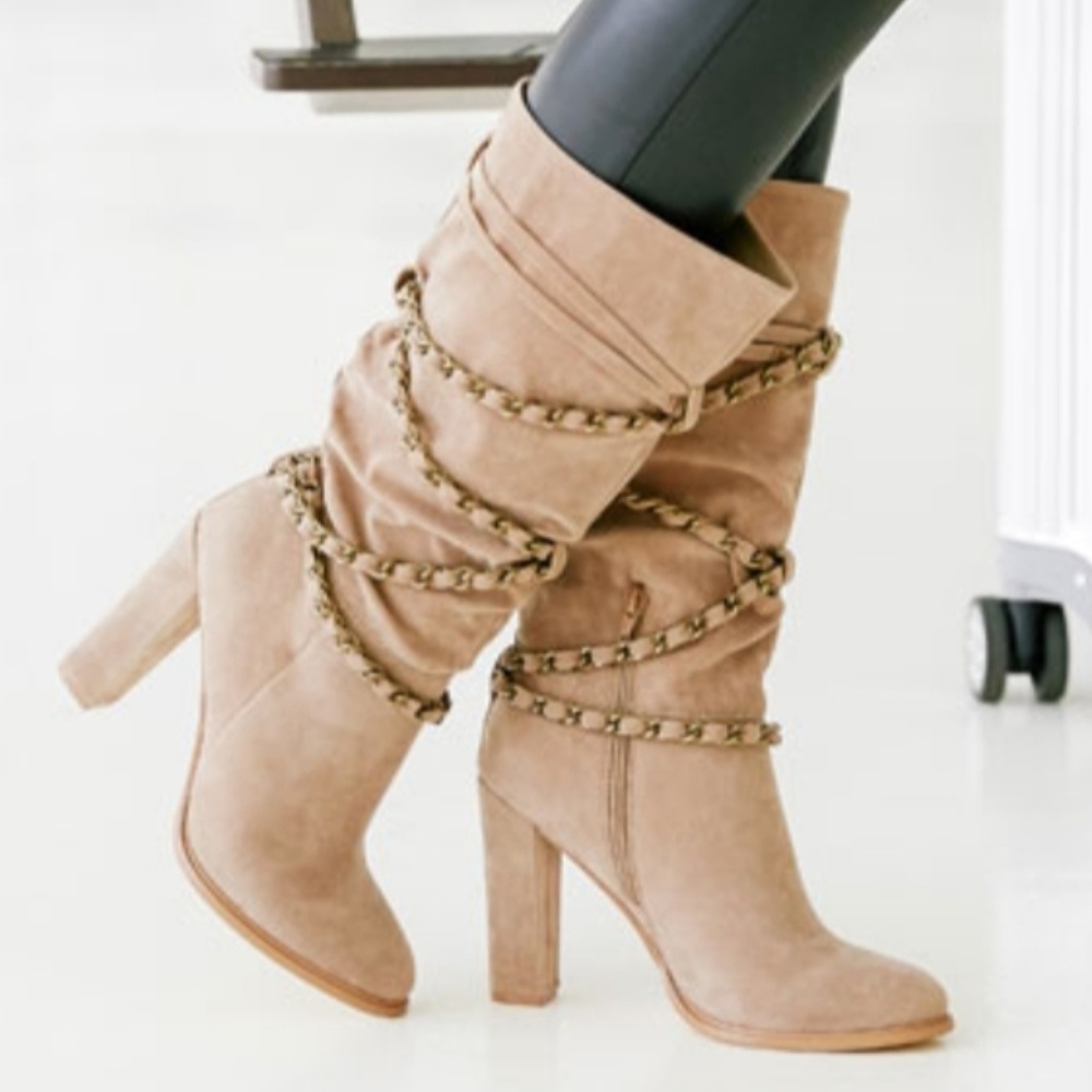 Alexus by shoedazzle, Beige faux suede calf boots